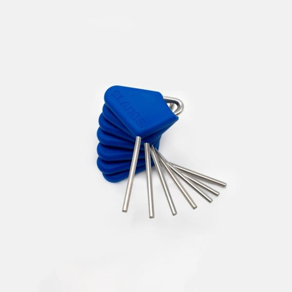 detachable-roller-skates-accessories-blue-unlocking-key