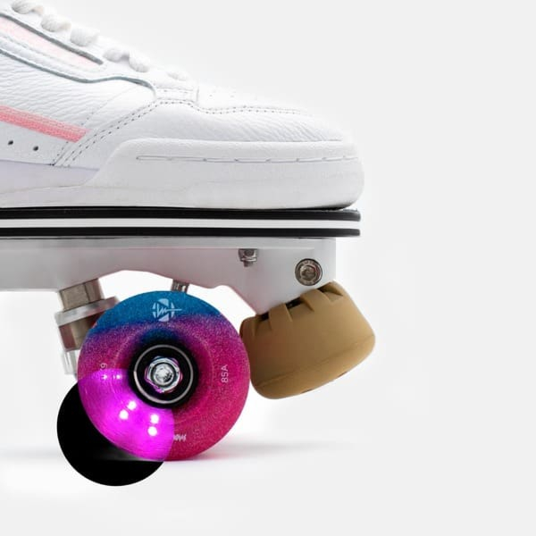 detachable-roller-skates-accessories-luminous-galaxy-wheels-lifestyle