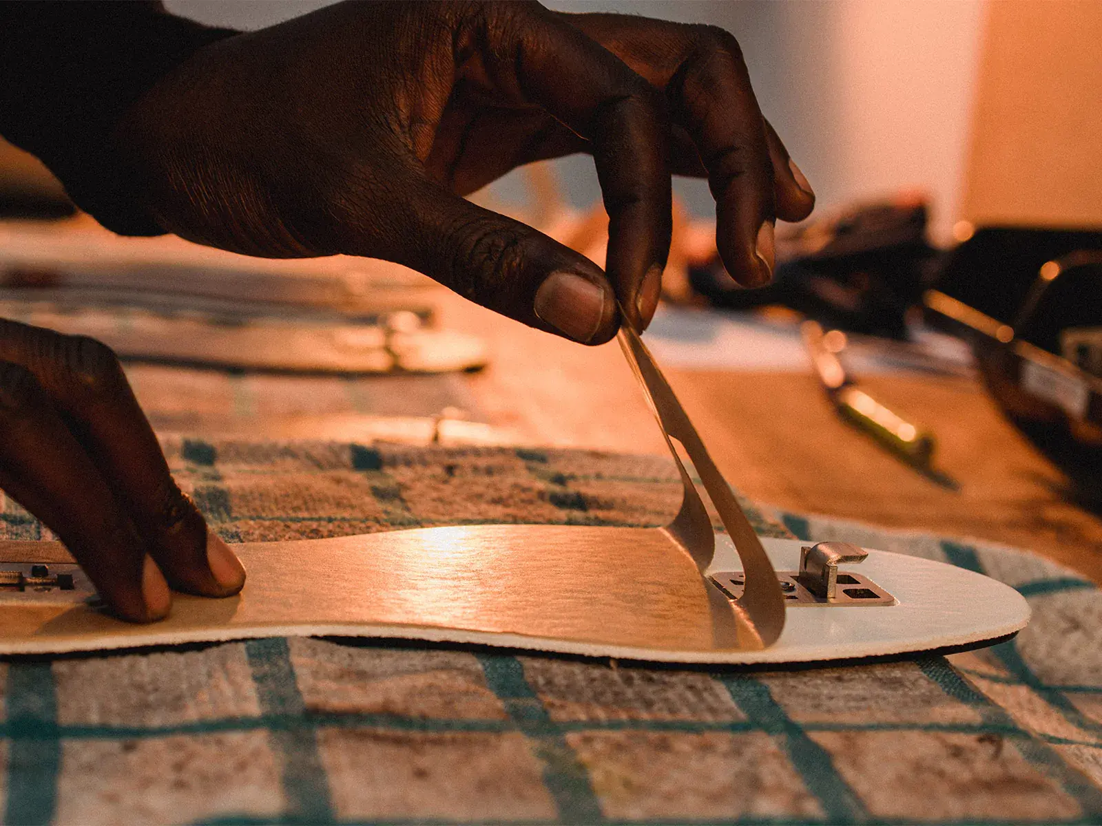 a man is making the rolling part of flaneurz