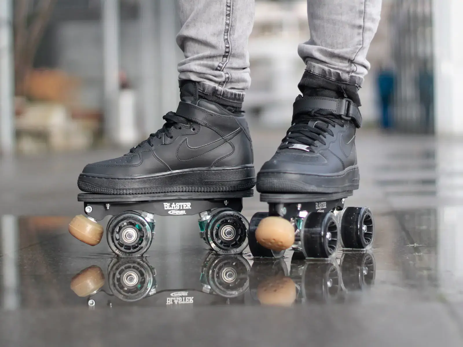 Black roller quad