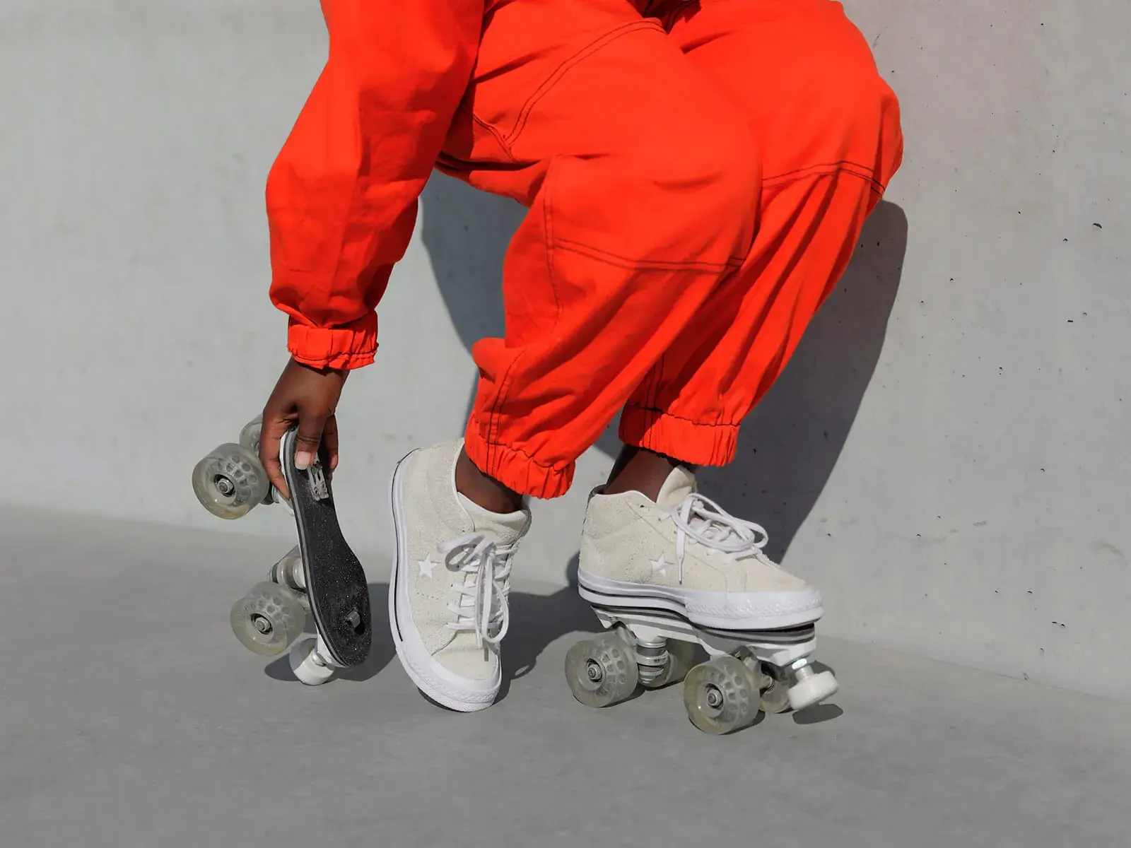 a boy wearing roller skate from flaneurz