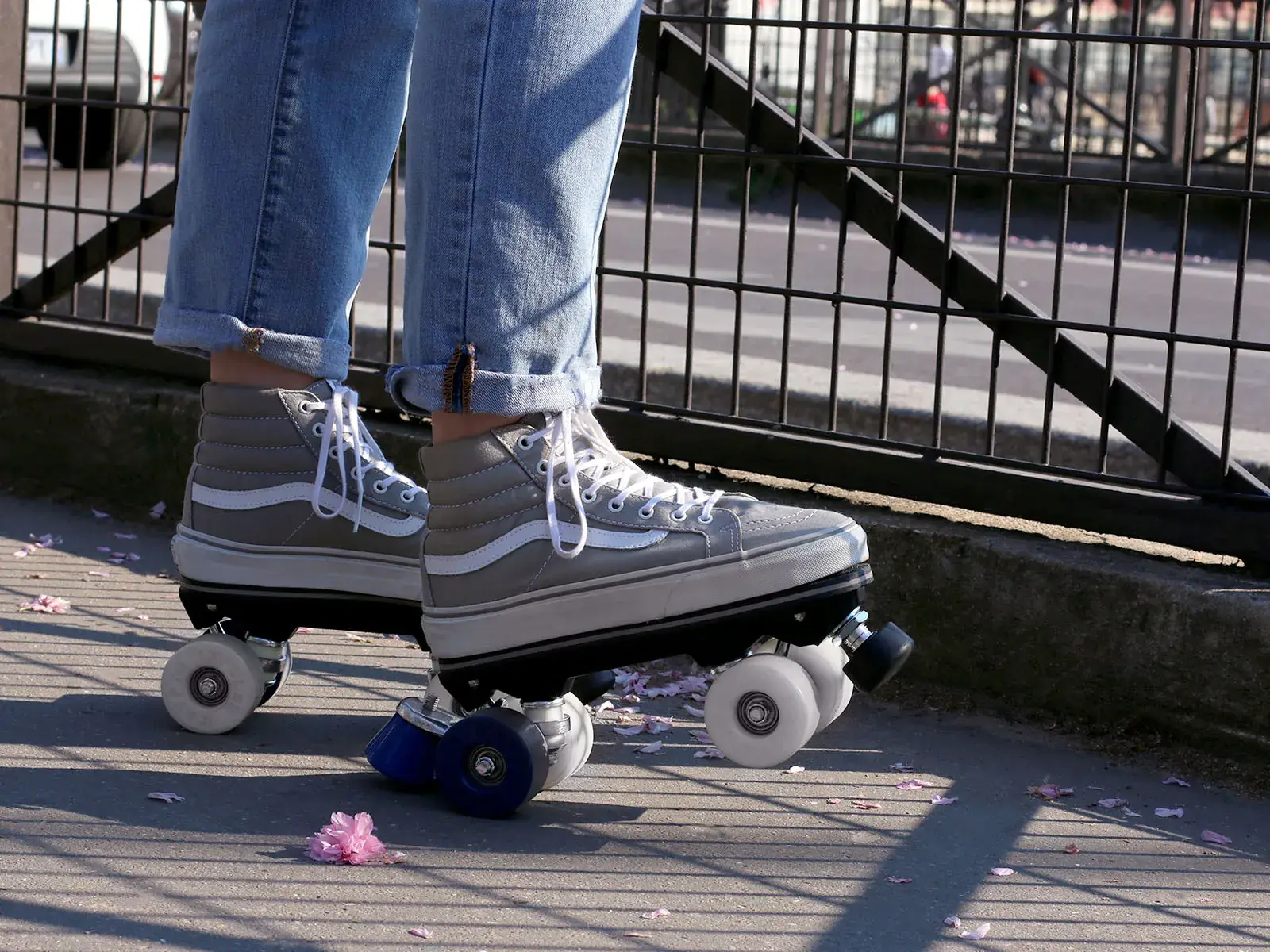 roller skates by flaneurz