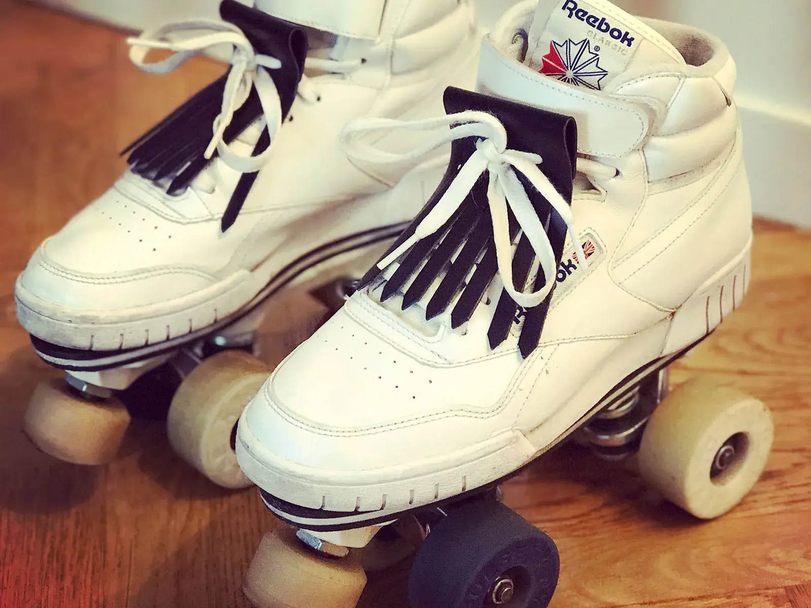 white roller skate reebok by flaneurz 