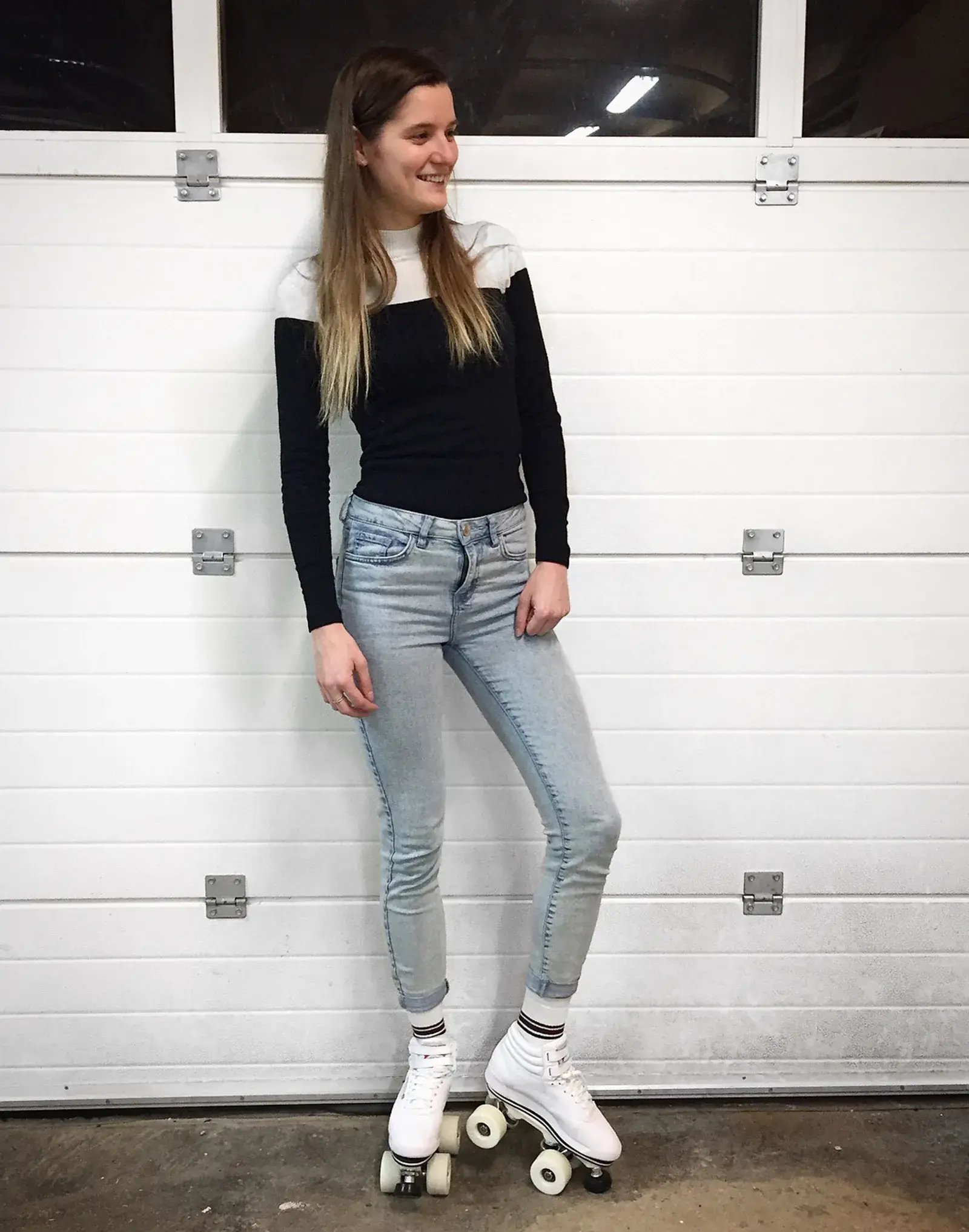 professional skates wearing her roller quad 