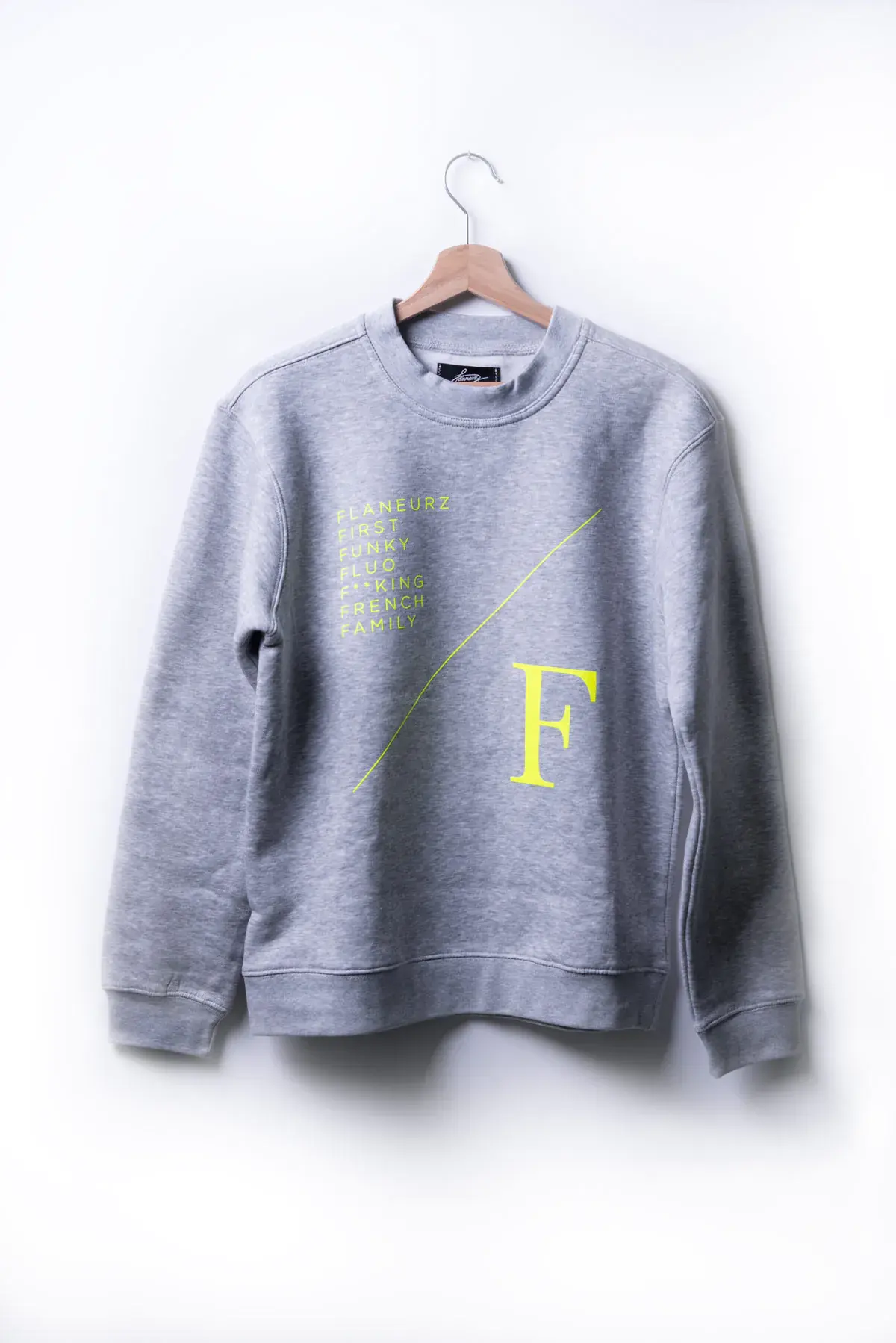 grey t shirt