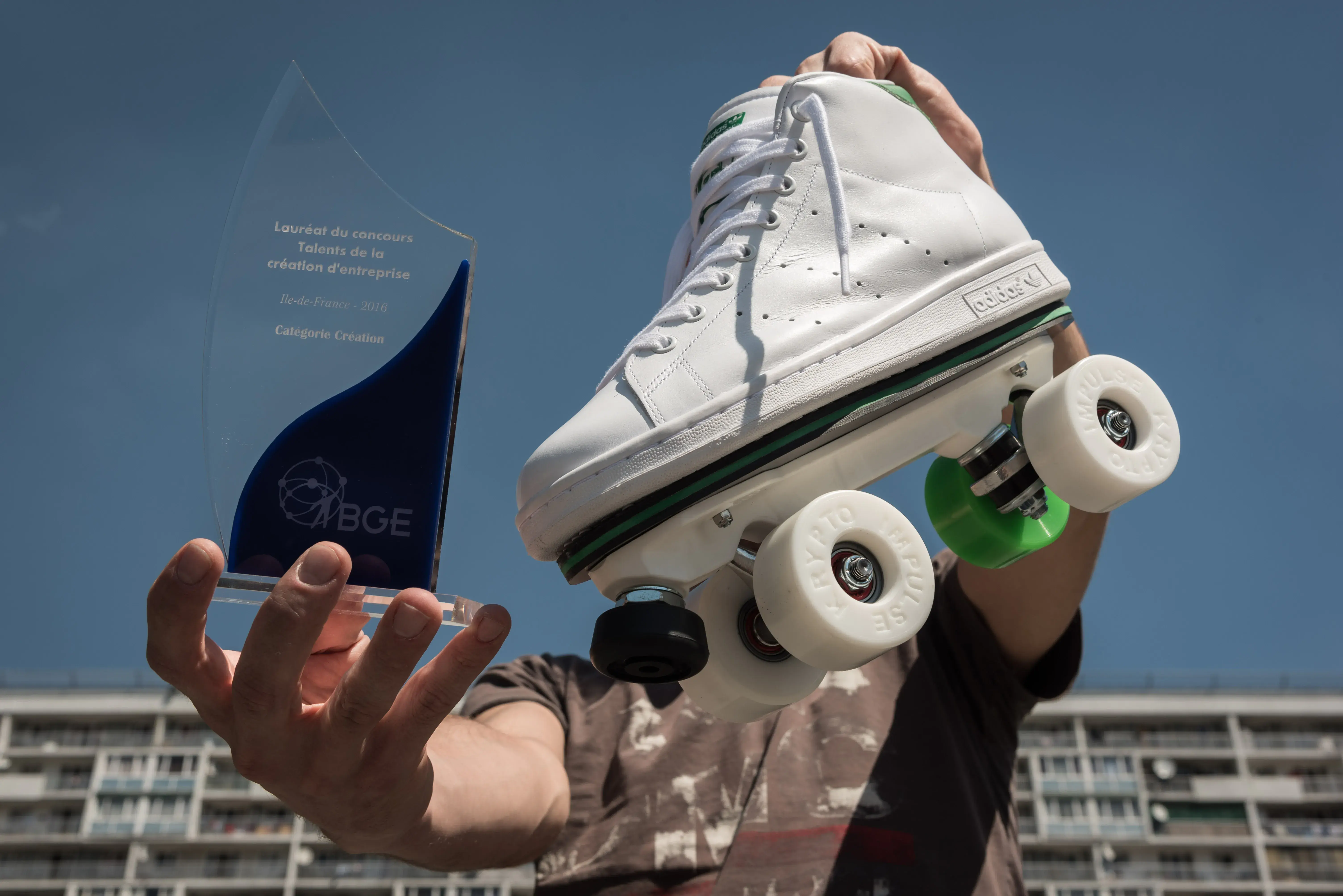 Flaneurz award and a roller skate by flaneurz 
