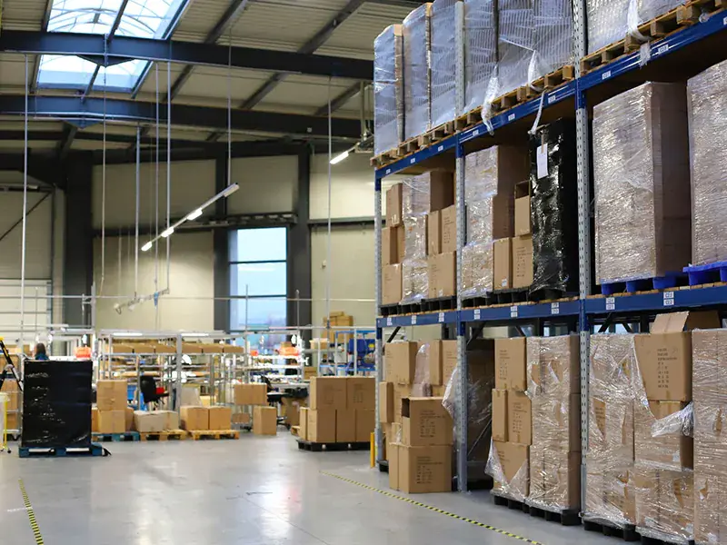 Flaneurz warehouse 