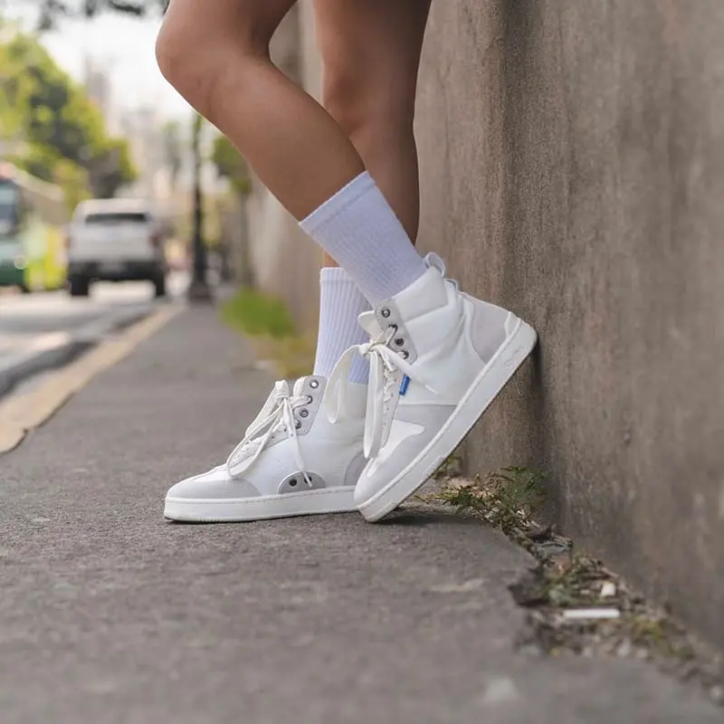 chaussures seules slades blanches profil.webp