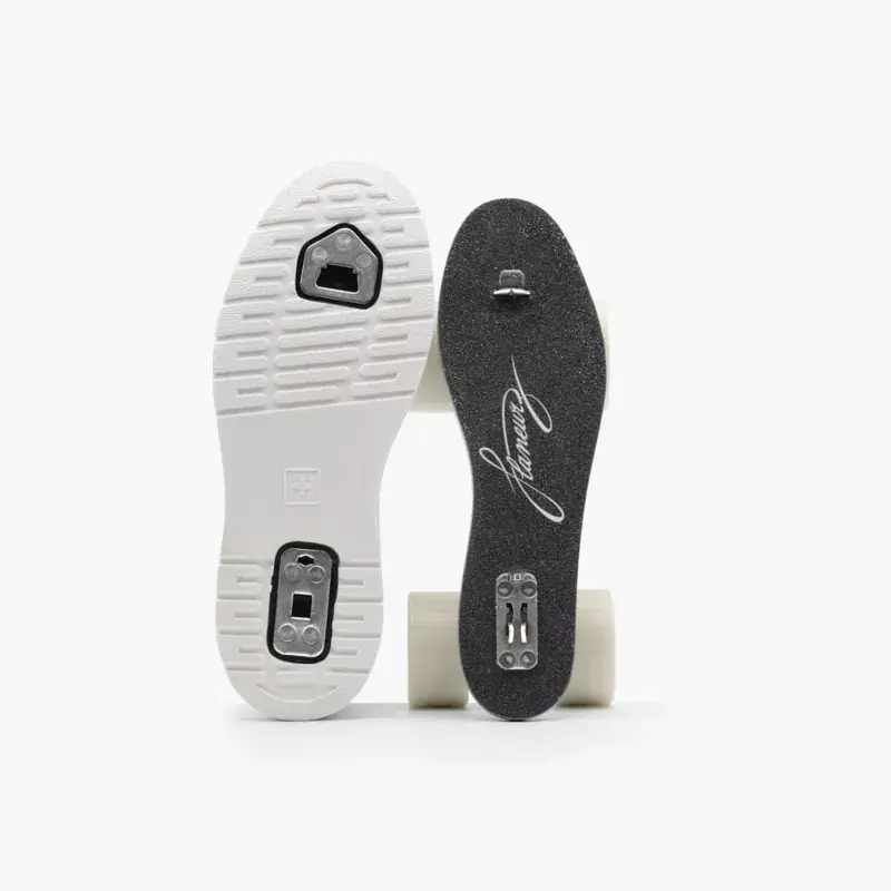 chaussures-roller-dr-martens-dante-white-semelle.webp
