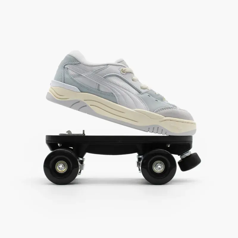 par-flaneurz-_puma-180-blue-de_clipse-roller-skates.webp