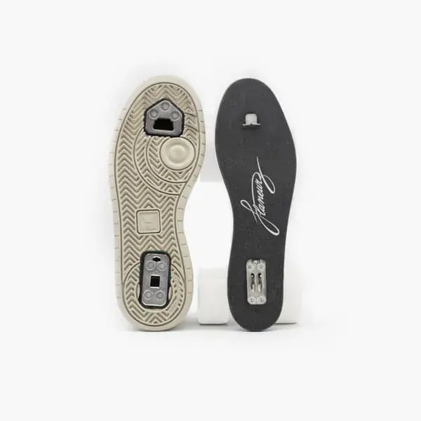 mens-roller-skates-veja-v-12-white-dune-flaneurz-semelle-roller-skates.webp