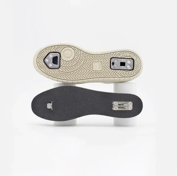 mens-roller-skates-veja-veja-v-10-sable-parme-flaneurz-semelle-roller-skates.webp