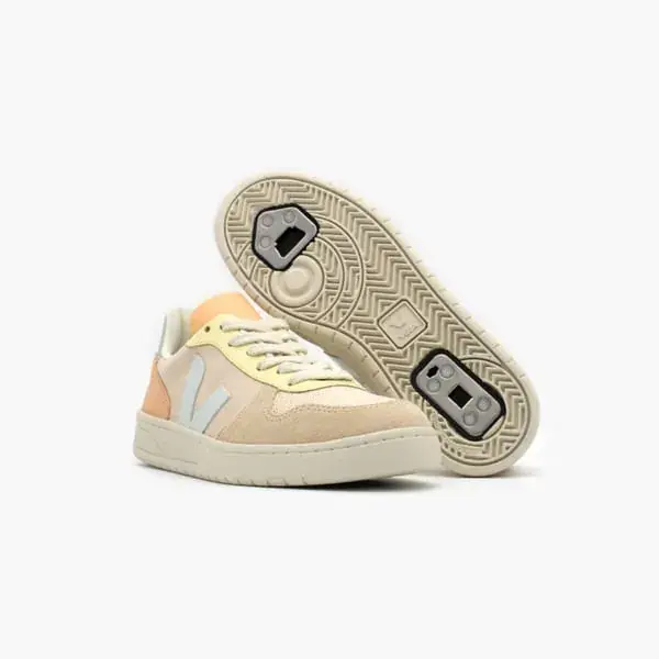 womens-roller-skates-veja-v-10-sable-multico-flaneurz-semelle-roller-skates.webp