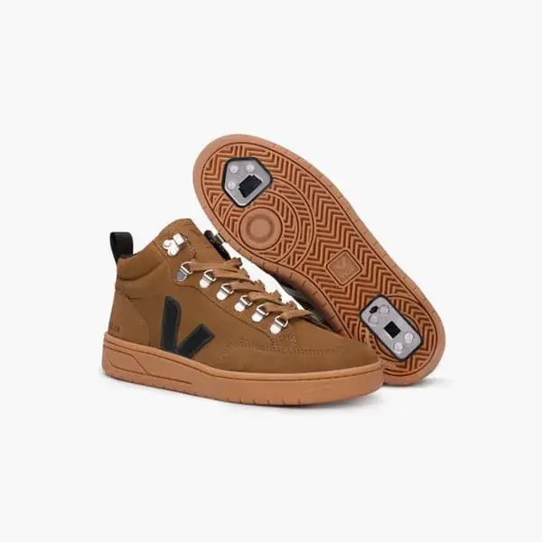 womens-roller-skates-veja-roraima-brown-black-flaneurz-semelle-roller-skates.webp