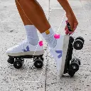 womens-roller-skates-veja-urca-cwl-white-lavender-flaneurz-lifestyle-roller-skates.webp