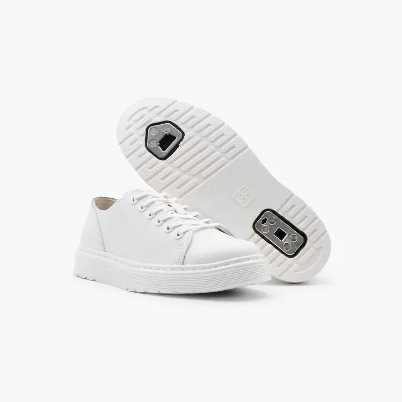 cys-flaneurz-dr-martens-dante-white-paire-roller-skates.webp