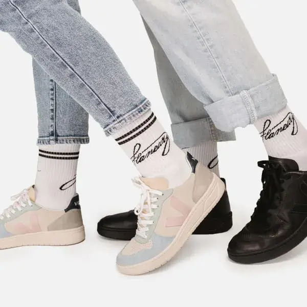 roller-skate-roues-socks-white-black-flaneurz-3.webp